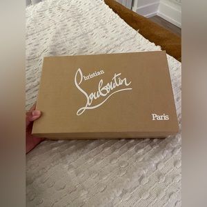 Brand new patent leather loublutins
